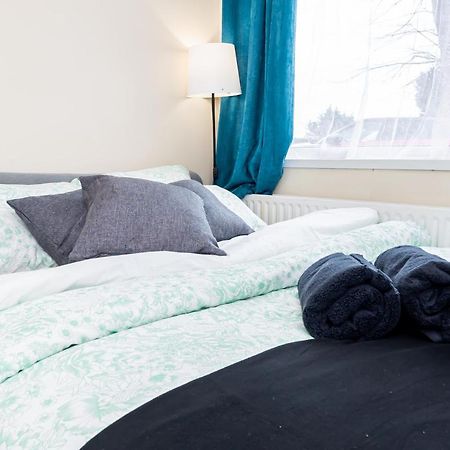 Shirley House 3, Guest House, Self Catering, Self Check In With Smart Locks, Use Of Fully Equipped Kitchen, Close To City Centre, Ideal For Longer Stays, Walking Distance To Bat, 20 Min Drive To Fawley Refinery, Excellent Transport Links سوثامبتون المظهر الخارجي الصورة