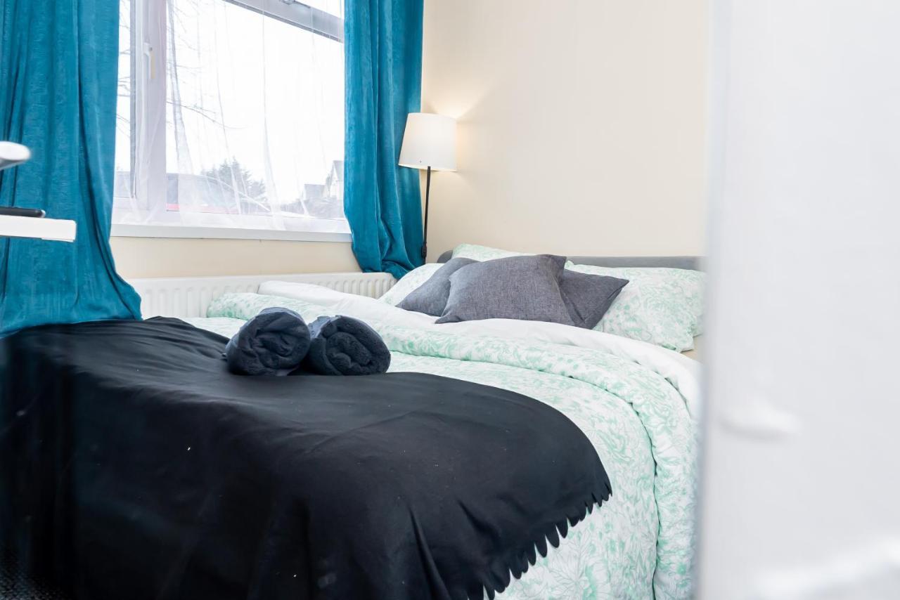 Shirley House 3, Guest House, Self Catering, Self Check In With Smart Locks, Use Of Fully Equipped Kitchen, Close To City Centre, Ideal For Longer Stays, Walking Distance To Bat, 20 Min Drive To Fawley Refinery, Excellent Transport Links سوثامبتون المظهر الخارجي الصورة